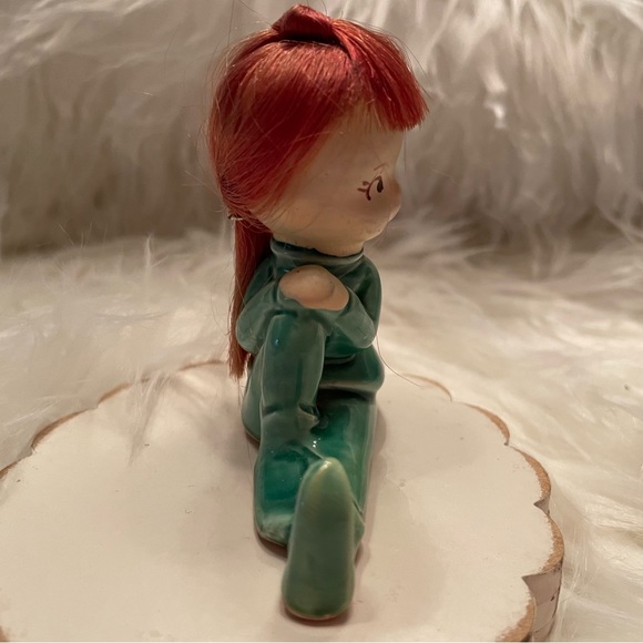 Rare Vintage Ries Pixie Elf Girl Red Hair Green Outfit Hand Painted in Japan - Picture 4 of 8